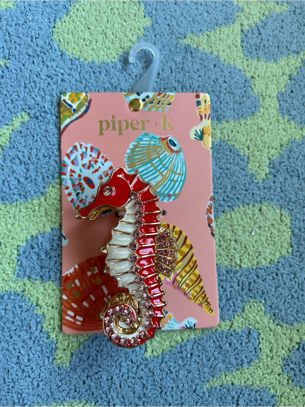 NWT Piper K Metal Seahorse Hair Claw Clip – Red & Cream with Pink Rhinestones